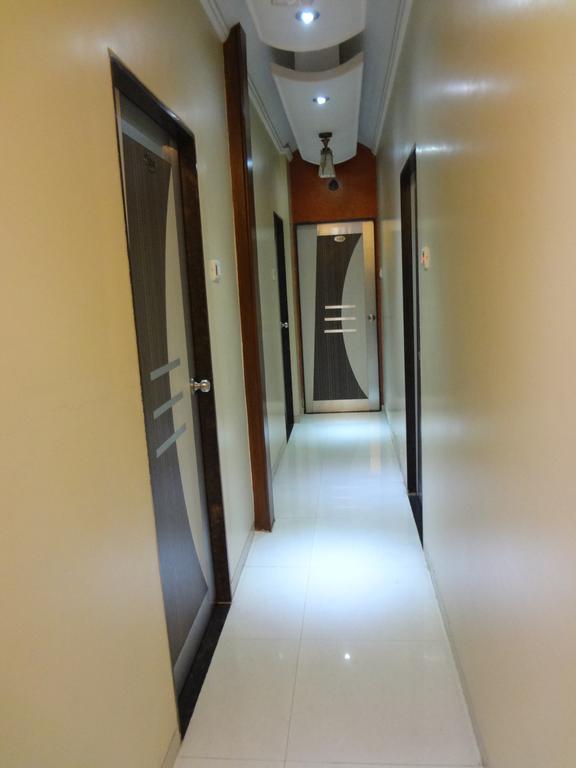 Hotel Broadway Colaba Bombaim Exterior foto