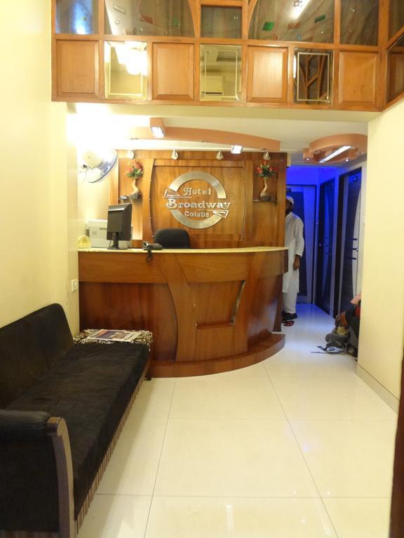 Hotel Broadway Colaba Bombaim Exterior foto